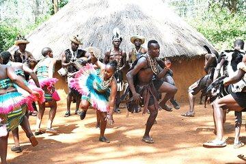 Nairobi City Guided Tour and Afternoon Visit to Bomas of Kenya