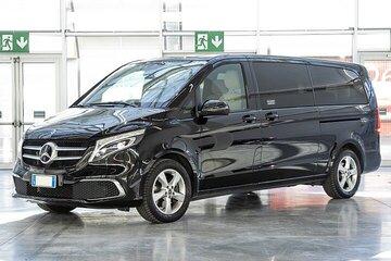 Private transfer from Riga Airport RIX to Riga city by Car or Van