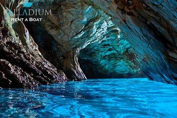 Makarska: 3 Island Speedboat Tour with Little Blue Cave & Lagoon