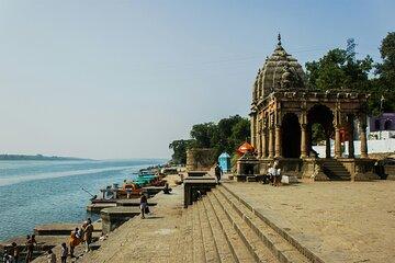Mandu & Maheshwar Day Tour from Indore with Guide & Entrances