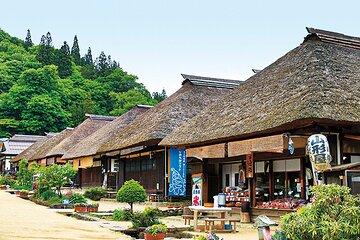 Tsuruga Jo Castle and Ouchi Juku 1 Day Tour in Fukushima