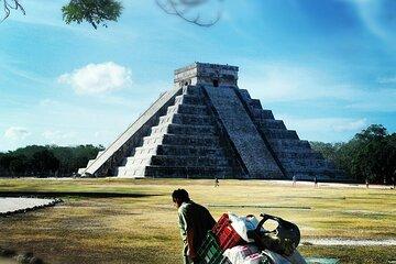 Chichen Itzá and Cenote Small Group from Valladolid