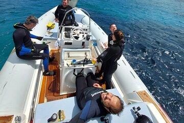 Athens: Private Boat Trip along the Lagonisi Coastline