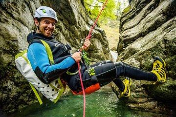 Action-packed canyoning in the Kobelache