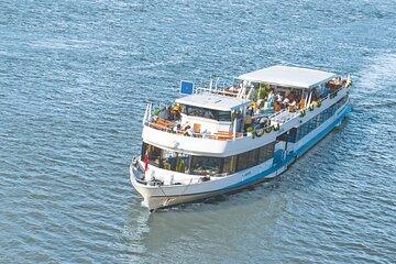 Linz harbour tour by boat