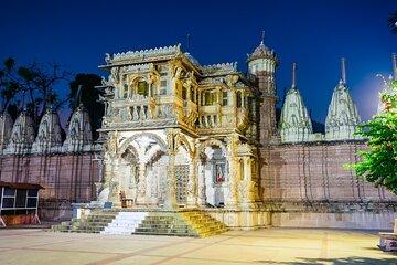 Ahmedabad: Adalaj Stepwell & Religious Tour with transfer