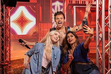 NYC: Madame Tussauds and 24-Hour Hop-on Hop-off Tour (Save 10%)