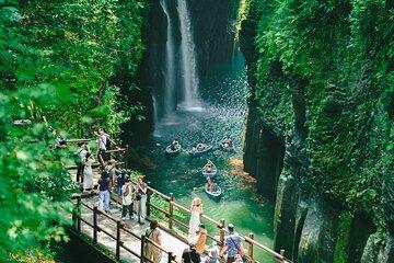 1 Day Tour of Aso and Takachiho(Optional Return via AsoBoy Train)