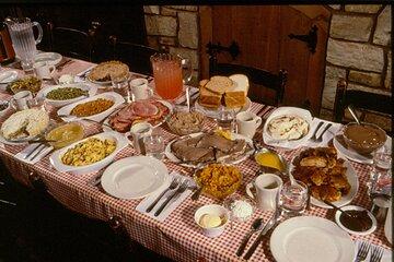 Meal in an Amish Home Experience