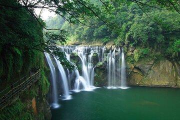 Taiwan TST: Private Tour Taipei Yehliu, Chaojing, Shifen, Jiufen