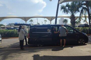 PVR VIP Round trip transfers Airport - Old part of Town - Airport