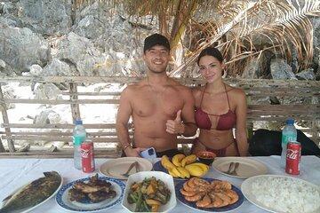 Coron Reef and Wrecks Private Experience with Lunch