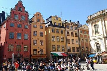 Gamla Stan Walking Tour (with optional Swedish Fika)