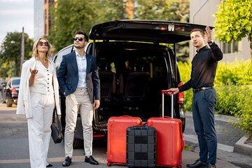 Private Transfer to and from YYZ Toronto Pearson Airport