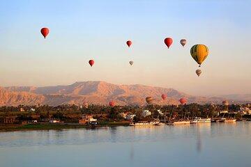Luxor Hot Air Balloon Experience with Transfers