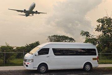 Private Transfer from Liberia Airport to Hotel Luna Llena