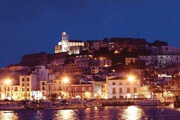 Night Tour of Ibiza by Dalt Vila with Official Guide