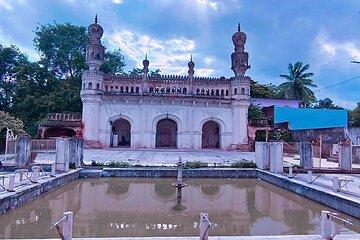 Hyderabad Highlights Guided City Tour and Chai Experience