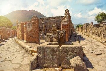 Private Pompeii & Maximall Shopping Tour from Naples & Sorrento