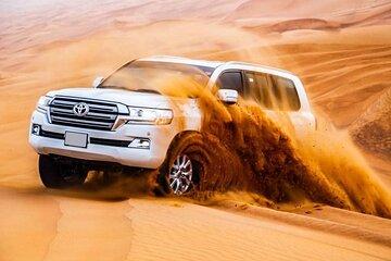 Dubai Desert Safari Dune Bashing BBQ Dinner and Live Shows