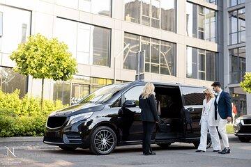 Copenhagen: Private - Airport / City Transfers & Sightseeing