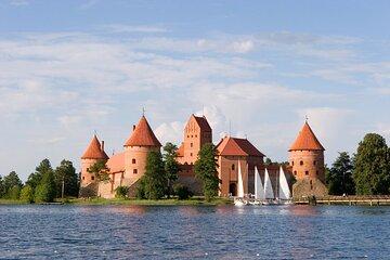 Trakai & Užutrakis: A Half-Day Journey Through History