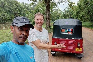 Ambuluwawa Tower and Kandy City Tuk Tuk Tour with Epic views