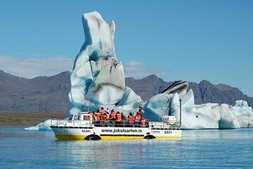 Diamond Beach and Jökulsárlón Day Tour with Boat Ride
