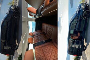 4 Hours Private Sightseeing Tour in Santorini