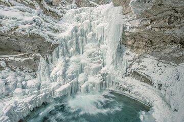 Customizable Private Half Day: Banff, Yoho, Lake Louise & Beyond!