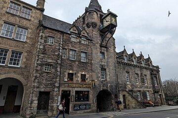 Edinburgh Canongate and Royal Mile Guided Tour in English