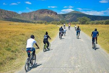 2-Day Tour to Hell's Gate and Lake Nakuru National Park