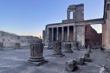 Pompeii Small Group Tour from Amalfi Coast with an Archaeologist