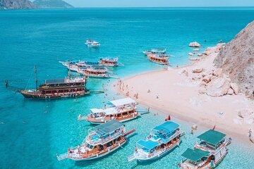 Suluada ( Maldives ) Boat Trip with Lunch and Transfer