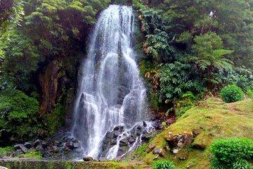 Path of the Waterfalls Tour with Lunch and Transportation