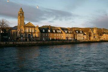 Discover Inverness Highlights 5H Private City Tour