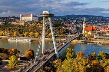 Private Bratislava Tour from Vienna with Danube River Cruise