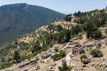 9 Hour Tour from Athens to the Ancient Wonders of Delphi