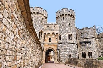 Windsor Castle and Tower of London Tour Including Entry Tickets