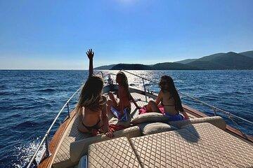 Adriatic Coast Shared Sightseeing Boat Tour with Swim
