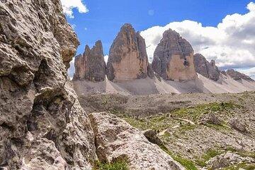 Discover the Dolomites A Journey through Three Peaks and Lakes