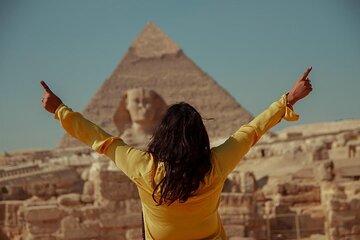 Guided Group Tour to the Giza Pyramids and Sphinx