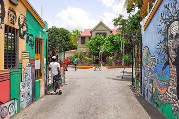 Bob Marley Museum and Kingston Sightseeing Tour from Ocho Rios