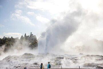 Middle Earth Meets Rotorua 2Day Geothermal and Cultural Escape
