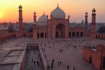 Lahore City Full Day Sightseeing Guided Tour VIP