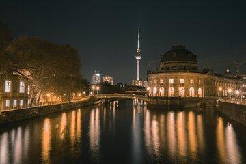 Berlin Museum Island Walking Tour from Kaisers to Communists