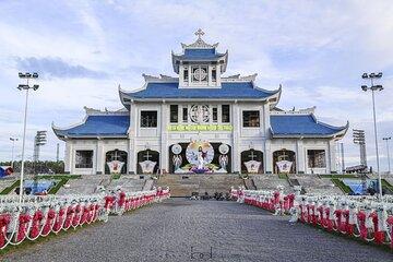 Hue – Paradise cave Group tour