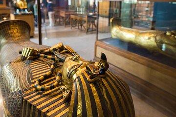 Visit Pyramids of Giza Egyptian Museum from Hurghada by Flight