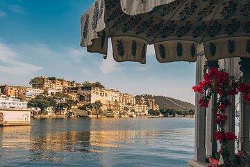 Private Full Day Udaipur Tour with Optional Guide