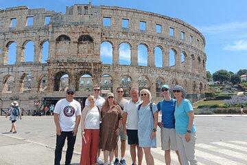 Inside the Arena – Private Tour with a Local